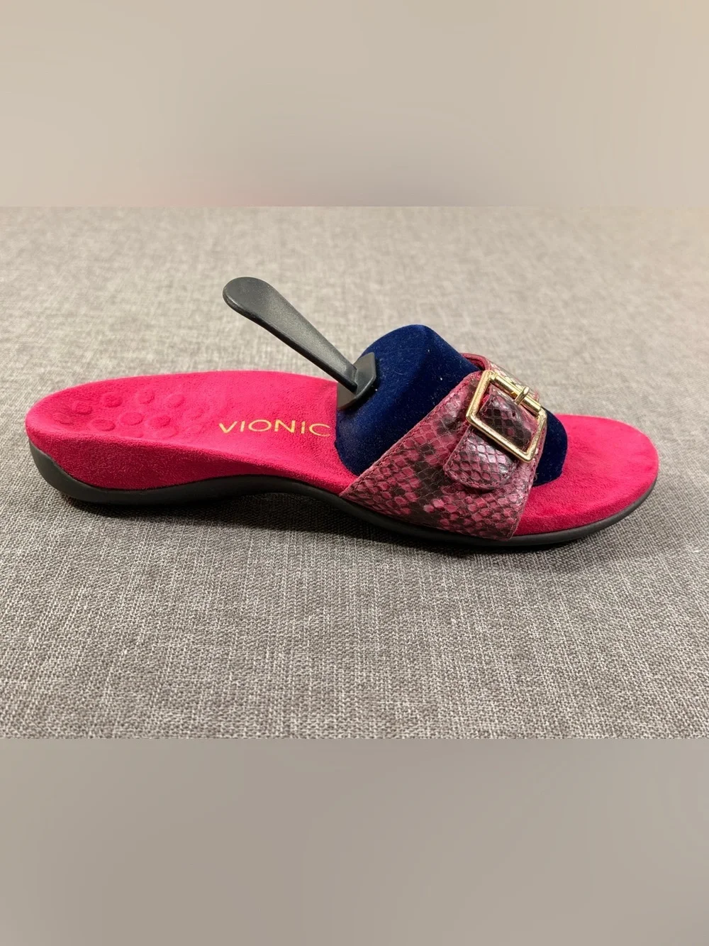 Vionic Hot Pink Snake-Print Slide Sandals with Gold Buckles 8 Women’s Wedge